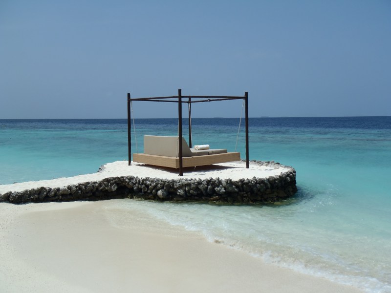 Maldives HF bed